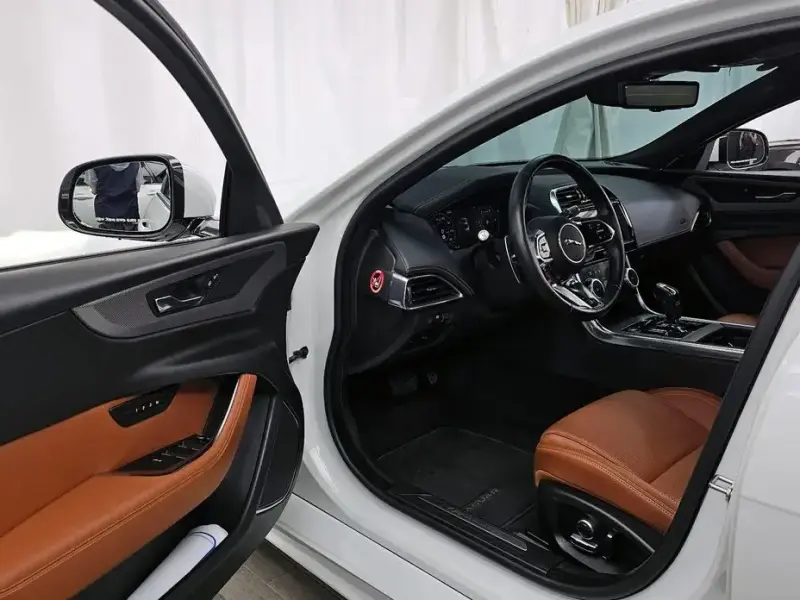 2020 Jaguar XE с пробегом 85 226 км