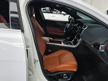 2020 Jaguar XE с пробегом 85 226 км