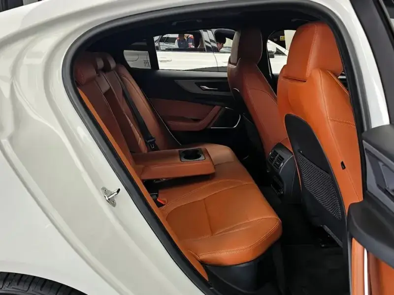 2020 Jaguar XE с пробегом 85 226 км