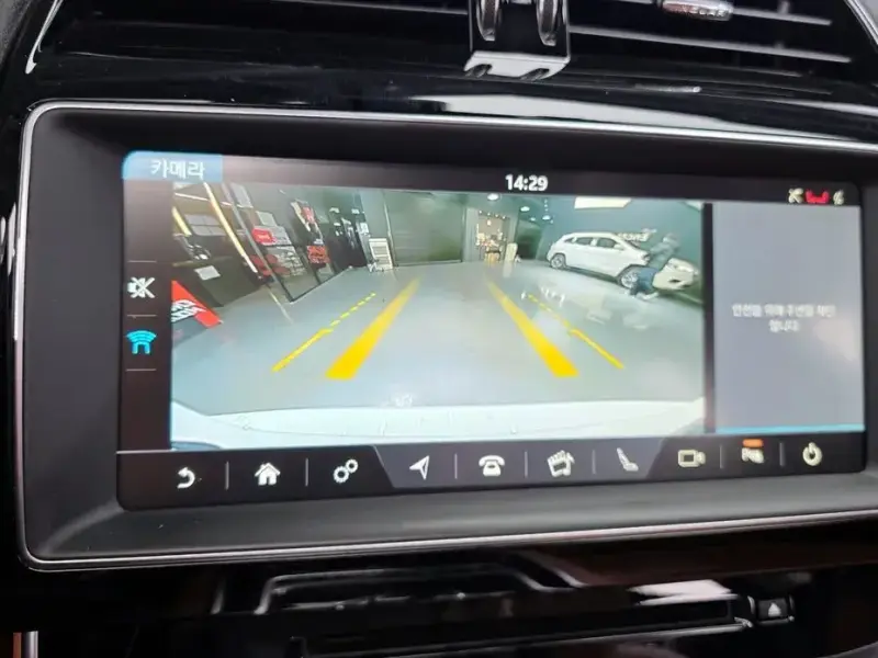 2019 Jaguar XE с пробегом 107 091 км