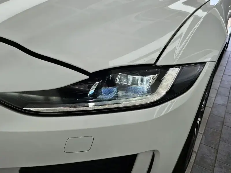 2020 Jaguar XE с пробегом 85 226 км
