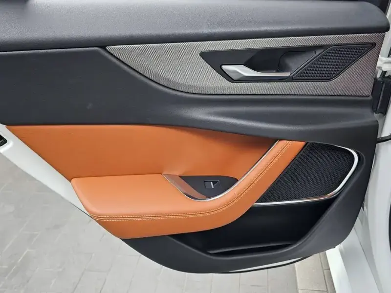 2020 Jaguar XE с пробегом 85 226 км