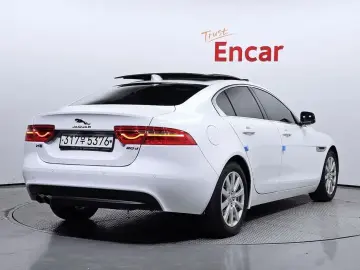 2019 Jaguar XE с пробегом 59 664 км