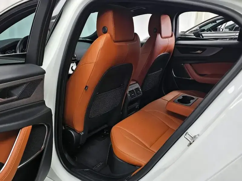 2020 Jaguar XE с пробегом 85 226 км