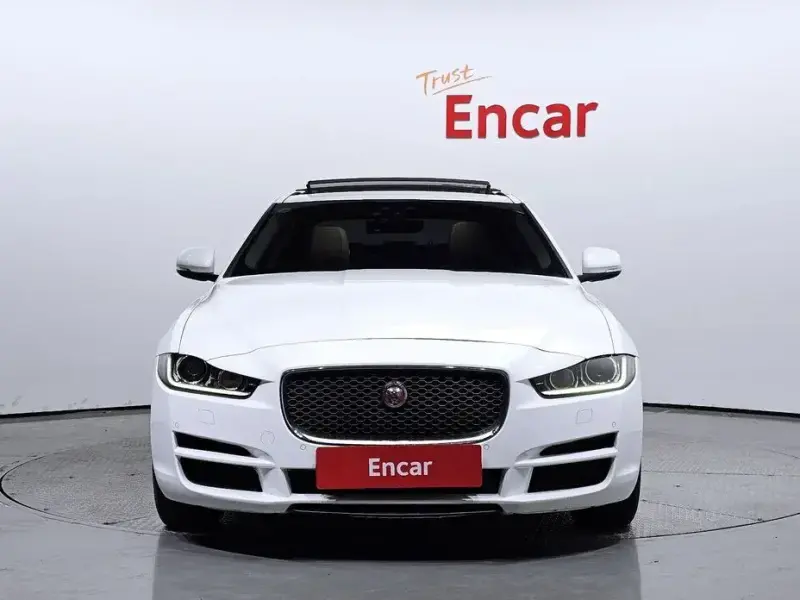 2019 Jaguar XE с пробегом 59 664 км