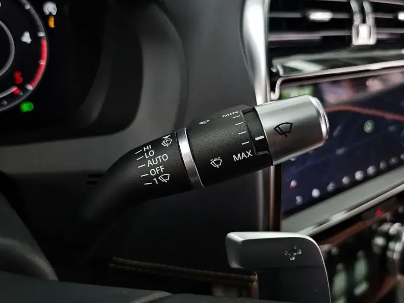 2020 Jaguar XE с пробегом 85 226 км