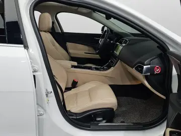2019 Jaguar XE с пробегом 59 664 км