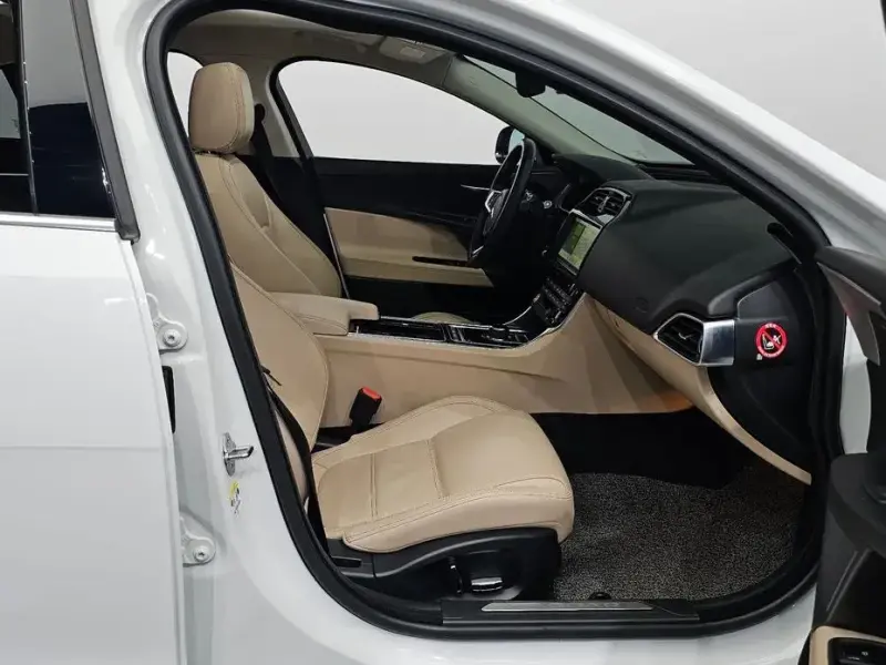 2019 Jaguar XE с пробегом 59 664 км