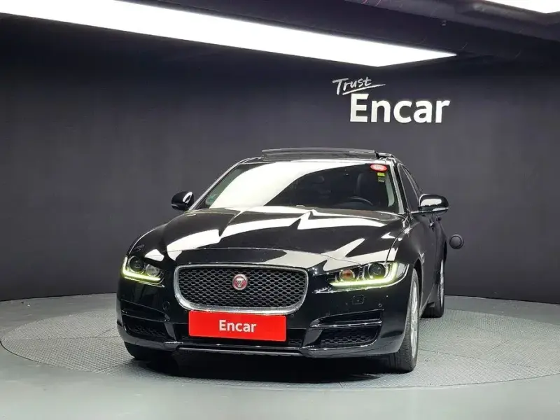 2018 Jaguar XE с пробегом 97 376 км