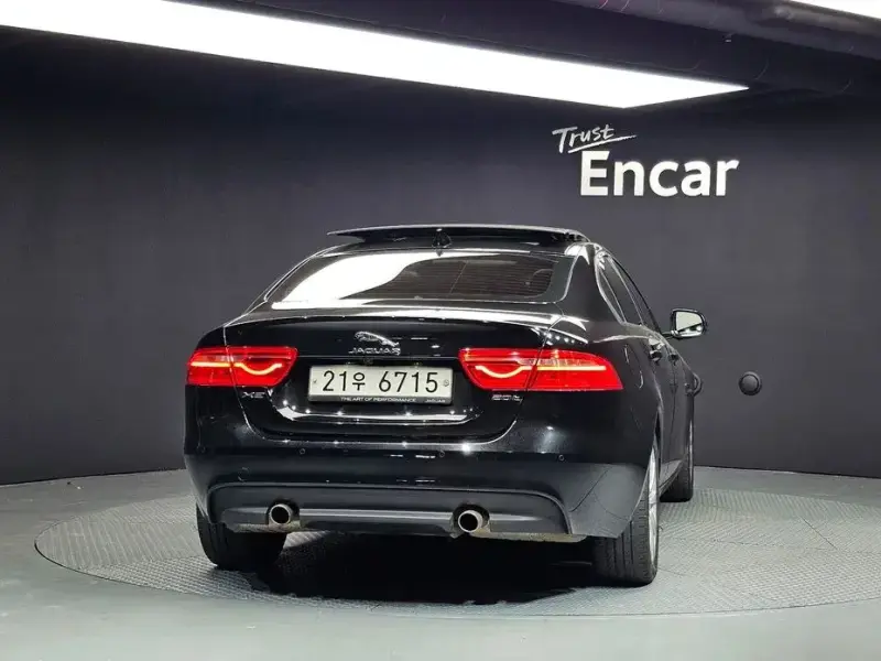 2018 Jaguar XE с пробегом 97 376 км