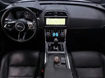 2020 Jaguar XE с пробегом 27 821 км