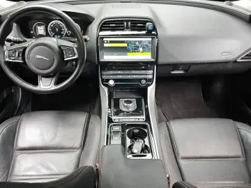 2018 Jaguar XE с пробегом 97 376 км