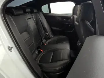 2020 Jaguar XE с пробегом 27 821 км
