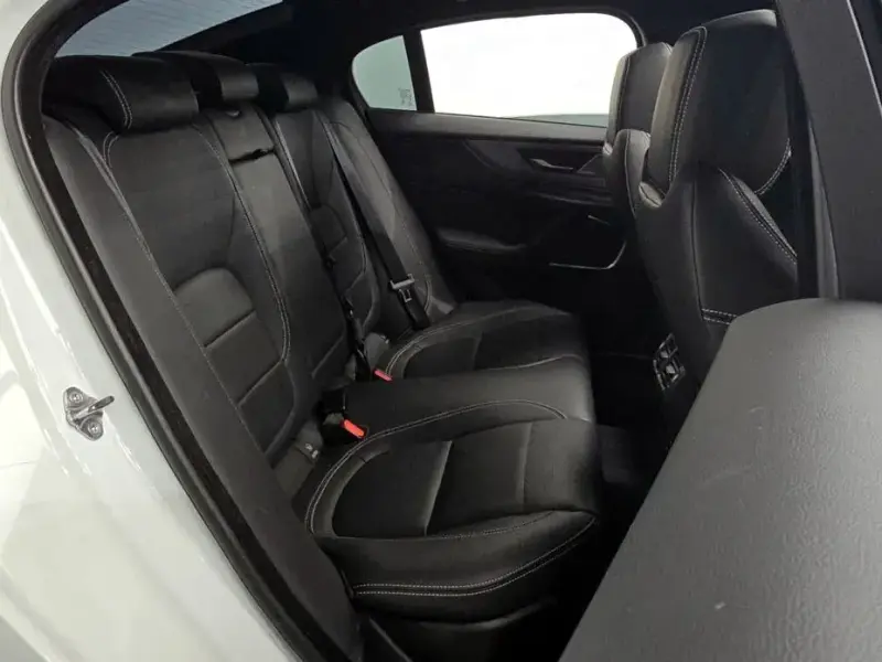 2020 Jaguar XE с пробегом 27 821 км