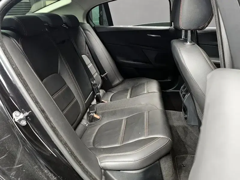2018 Jaguar XE с пробегом 97 376 км