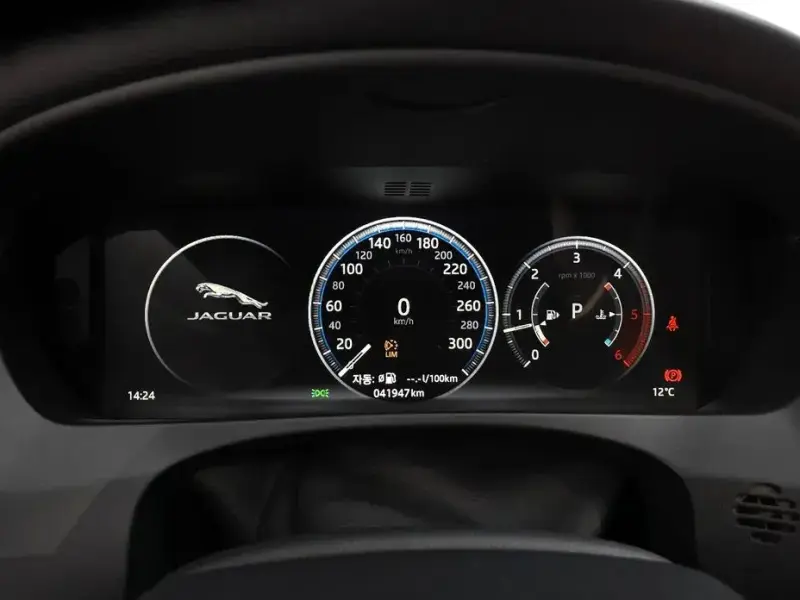 2018 Jaguar XE с пробегом 41 947 км