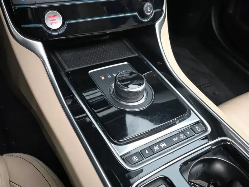 2018 Jaguar XE с пробегом 41 947 км