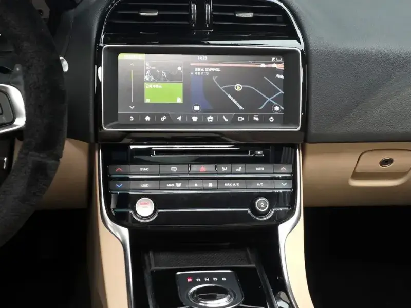 2018 Jaguar XE с пробегом 41 947 км