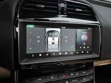 2018 Jaguar XE с пробегом 41 947 км
