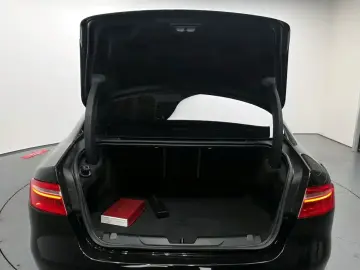 2018 Jaguar XE с пробегом 41 947 км