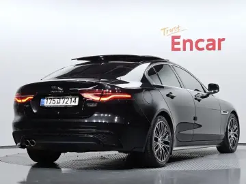 2020 Jaguar XE с пробегом 65 369 км