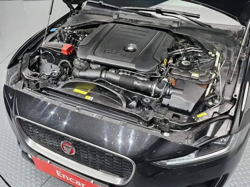 2020 Jaguar XE с пробегом 65 369 км