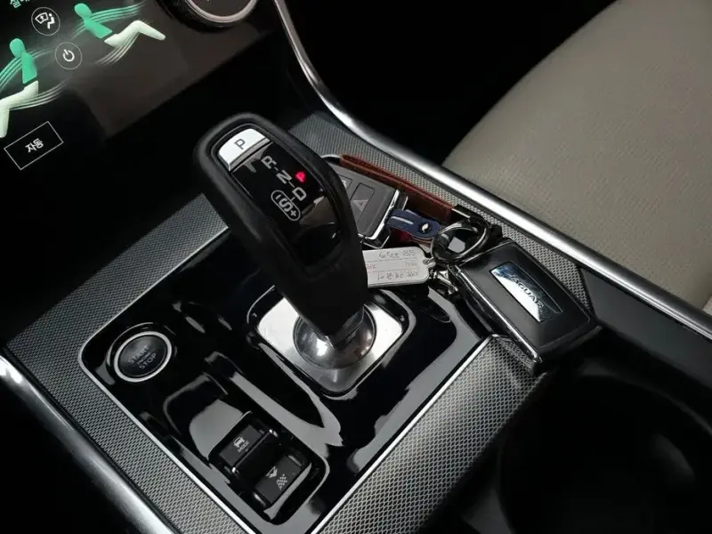 2020 Jaguar XE с пробегом 65 369 км