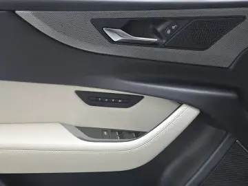 2020 Jaguar XE с пробегом 65 369 км