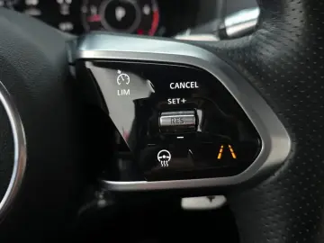 2020 Jaguar XE с пробегом 65 369 км