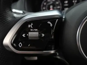 2020 Jaguar XE с пробегом 65 369 км