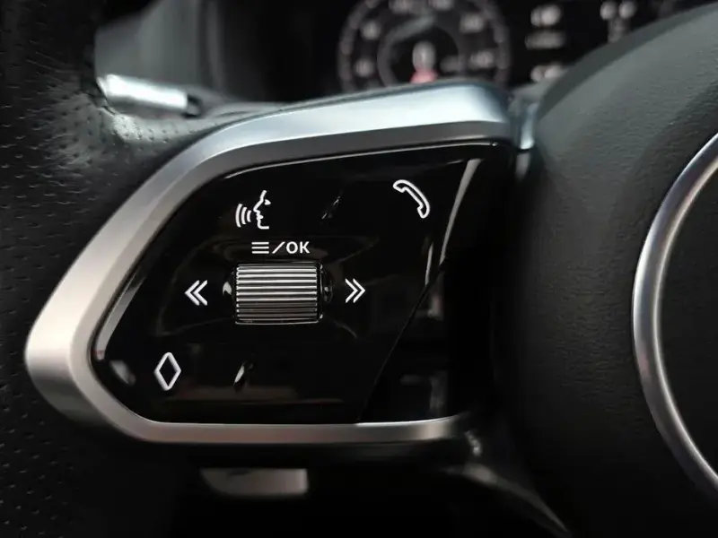 2020 Jaguar XE с пробегом 65 369 км