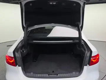 2018 Jaguar XF с пробегом 191 891 км