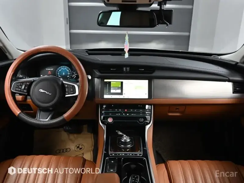 2017 Jaguar XF с пробегом 74 633 км