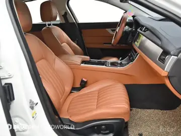 2017 Jaguar XF с пробегом 74 633 км