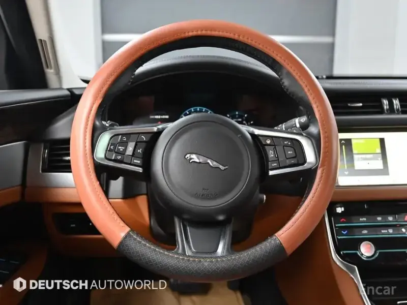 2017 Jaguar XF с пробегом 74 633 км