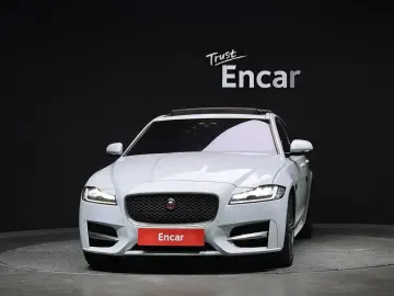 2017 Jaguar XF с пробегом 106 688 км
