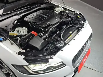 2017 Jaguar XF с пробегом 106 688 км