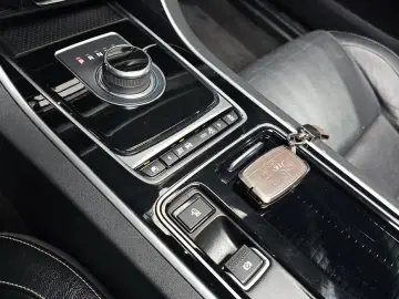 2017 Jaguar XF с пробегом 106 688 км
