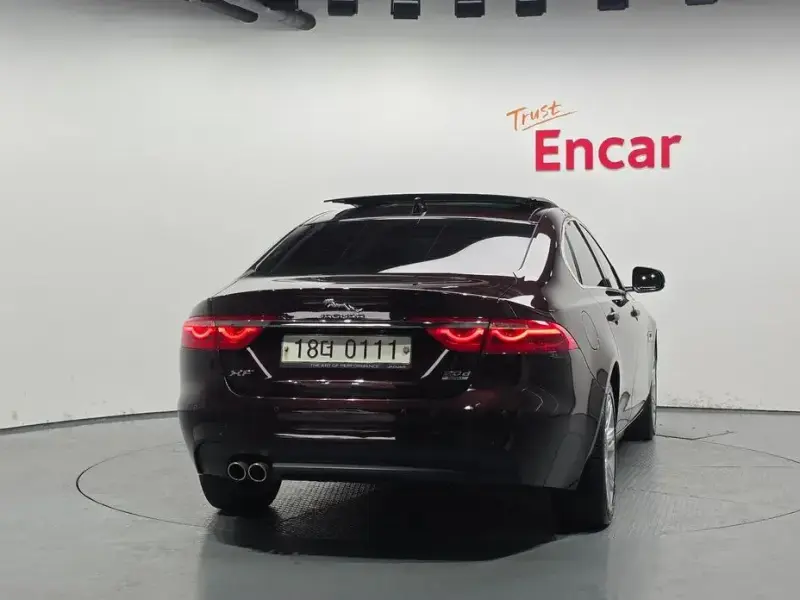 2016 Jaguar XF с пробегом 108 632 км