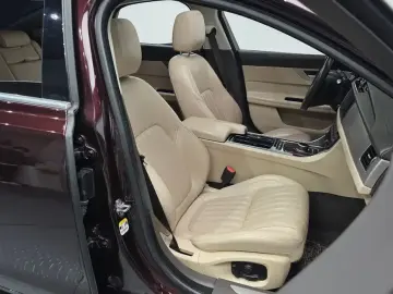 2016 Jaguar XF с пробегом 108 632 км