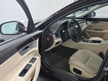 2016 Jaguar XF с пробегом 108 632 км