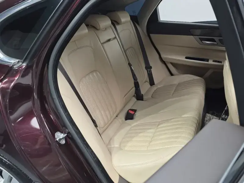 2016 Jaguar XF с пробегом 108 632 км