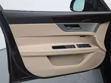 2016 Jaguar XF с пробегом 108 632 км