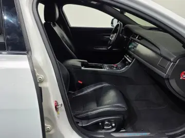 2017 Jaguar XF с пробегом 92 178 км