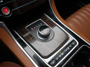 2016 Jaguar XF с пробегом 188 459 км