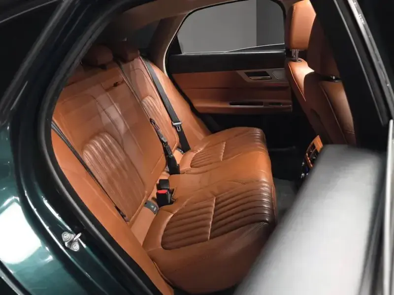 2016 Jaguar XF с пробегом 188 459 км