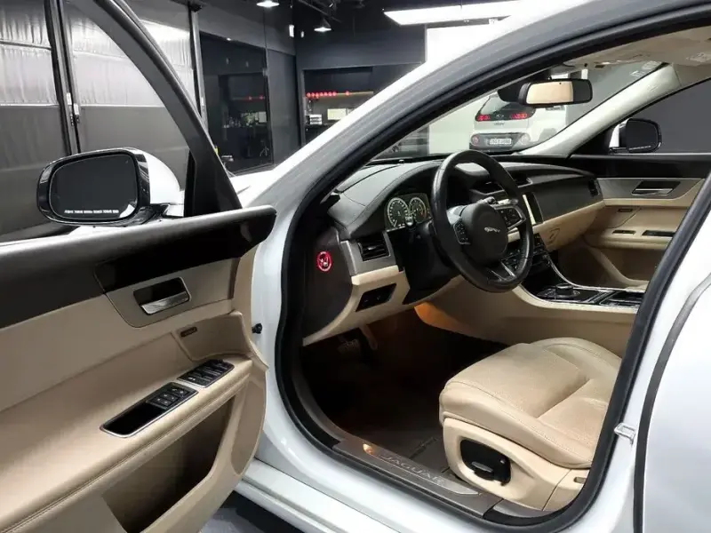 2018 Jaguar XF с пробегом 115 277 км
