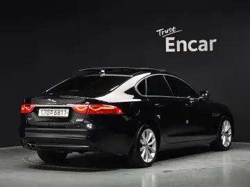 2019 Jaguar XF с пробегом 110 628 км