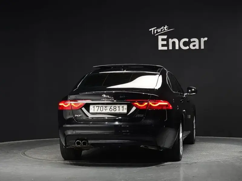 2019 Jaguar XF с пробегом 110 628 км