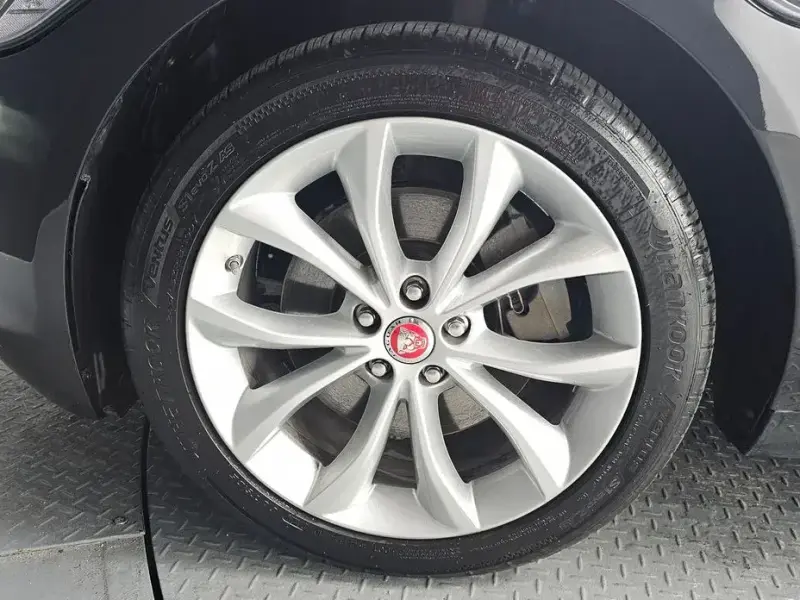 2019 Jaguar XF с пробегом 110 628 км